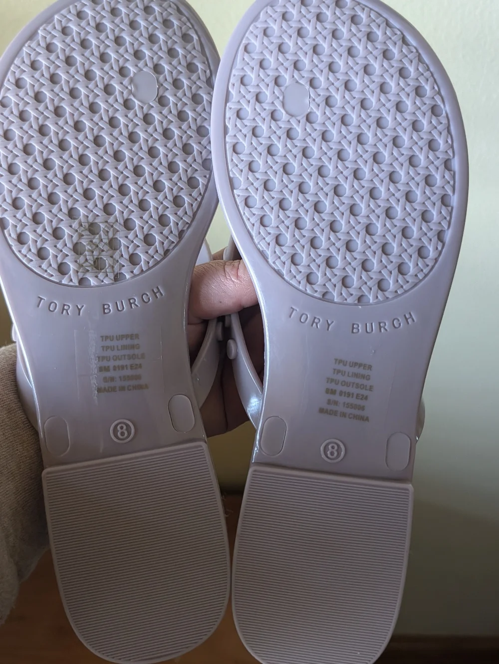 Tory Burch TPU Logo Studded Jelly Flip Flops in Light Purple sz 8